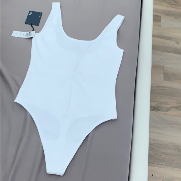 Aritzia Tops - Aritzia Leila bodysuit